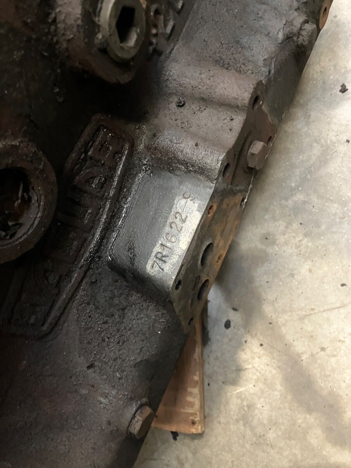 Jaguar E-Type 4.2 Engine Block 5