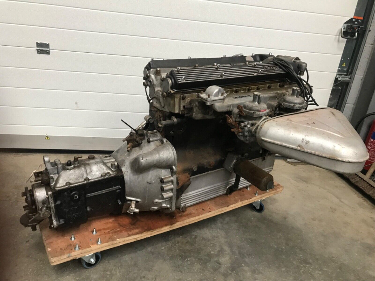 Jaguar E-Type S2 4.2 Engine & Gearbox - Complete_10