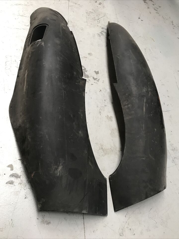 Jaguar E-Type Series 1 & 2 Roadster Rear Wings (Pair)2