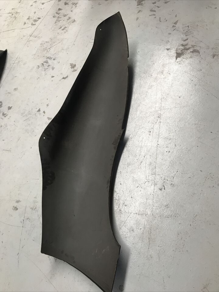 Jaguar E-Type Series 1 & 2 Roadster Rear Wings (Pair)_4