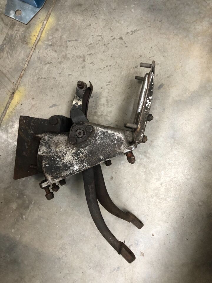 Jaguar E-Type Series 1 3.8 Pedal Box Assembly_2