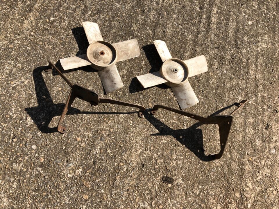 Jaguar E-Type Series 2 4.2 Radiator Brackets & Fans (Pair)_2