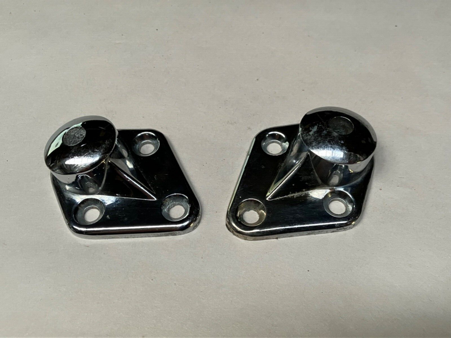 Jaguar Sunvisor Mounts Classic Jaguar (Pair) - BD9629