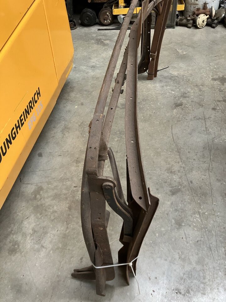 Jaguar XK120/140 DHC Hood Frame_4