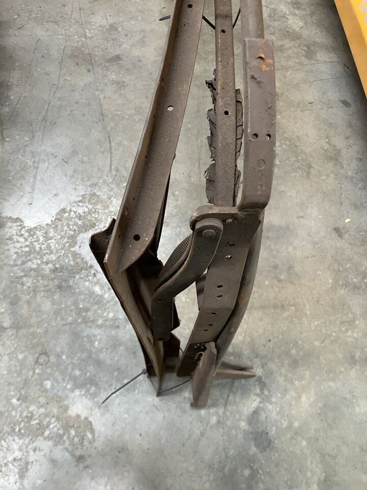 Jaguar XK120/140 DHC Hood Frame_5
