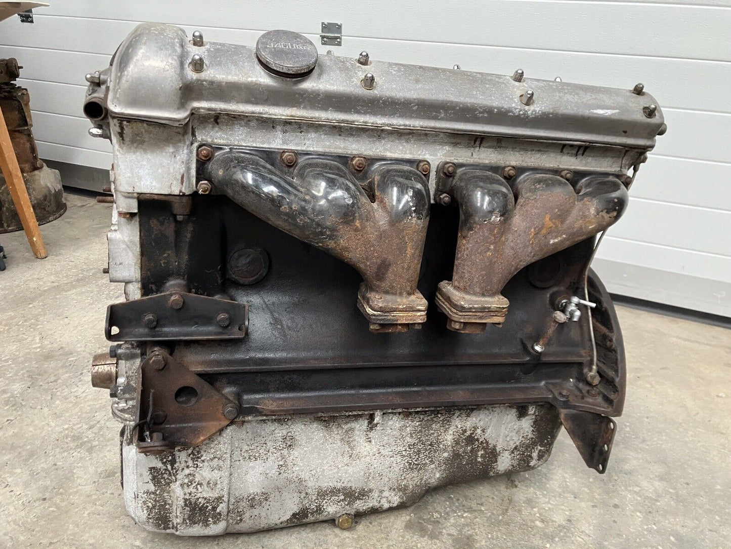 Jaguar XK120 3.4 Studless Engine_4