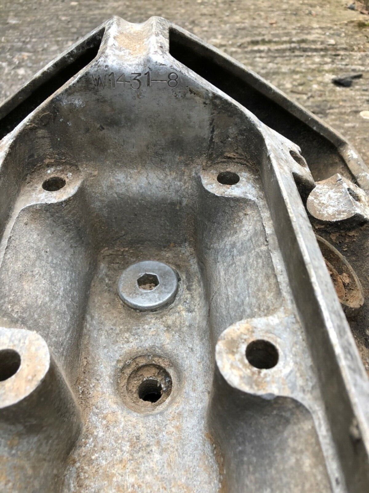 Jaguar XK120 Cylinder Head - Early 1950 - Studless Style_2