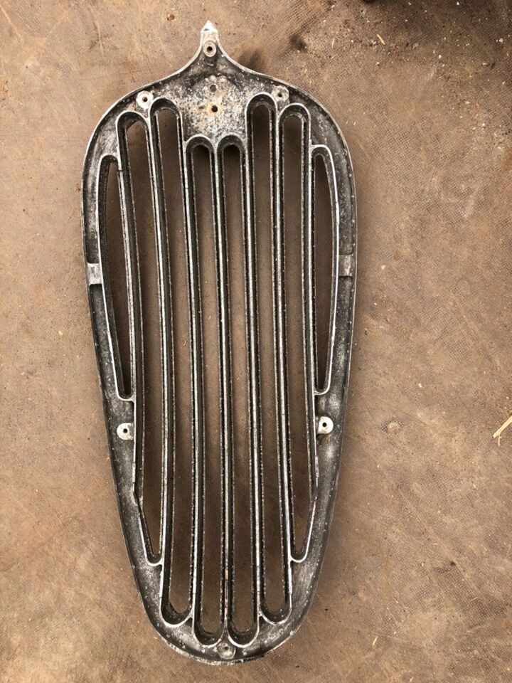 Jaguar XK140 Bonnet Grill_2