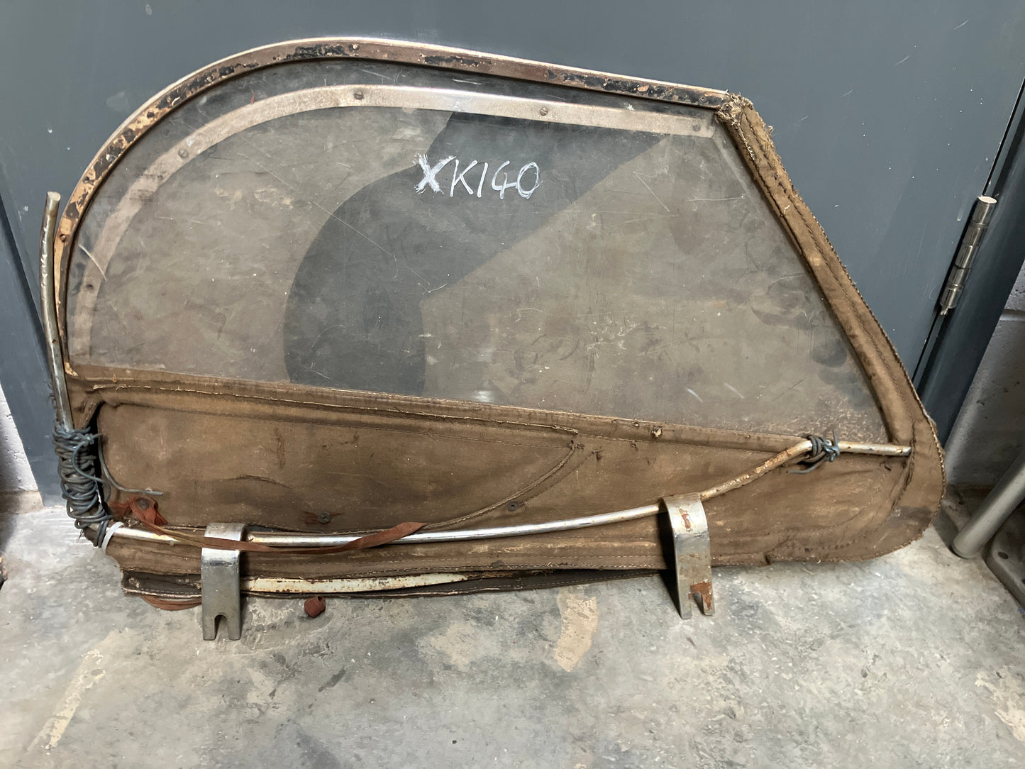 Jaguar XK140 Roadster Side Screens - Original condition