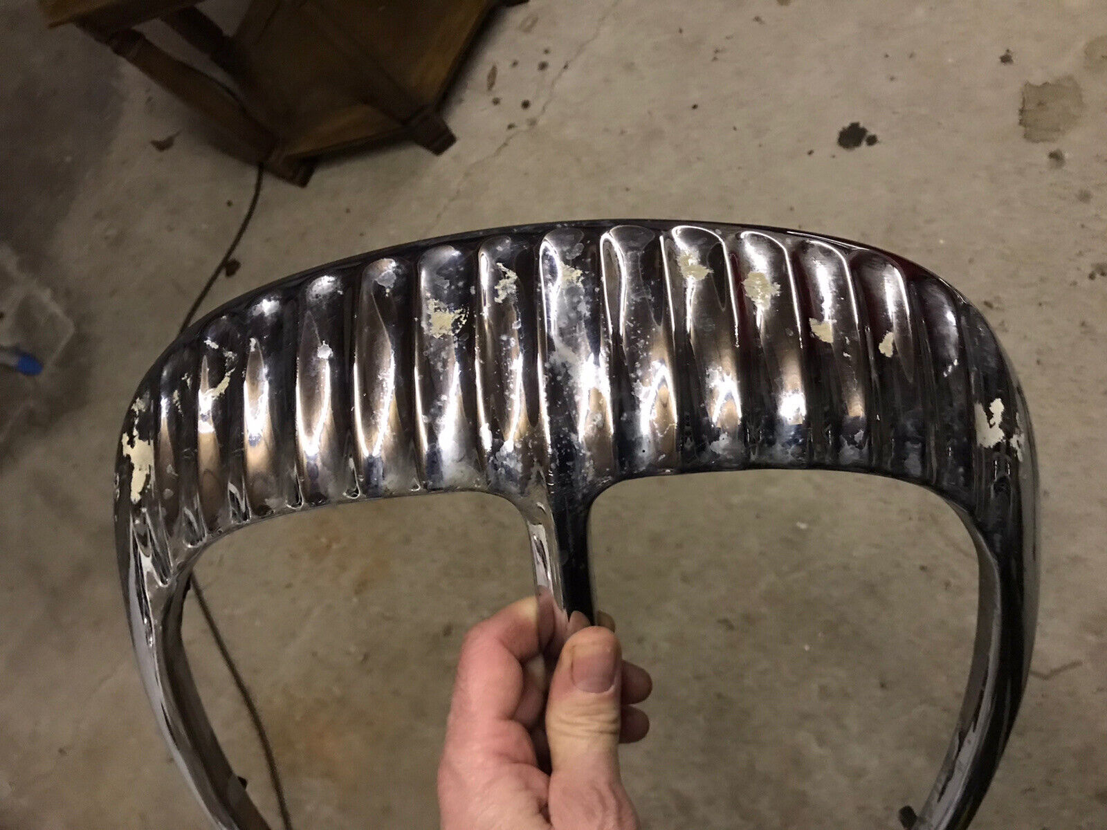 Daimler V8 250 Chrome Radiator Grill Close Up