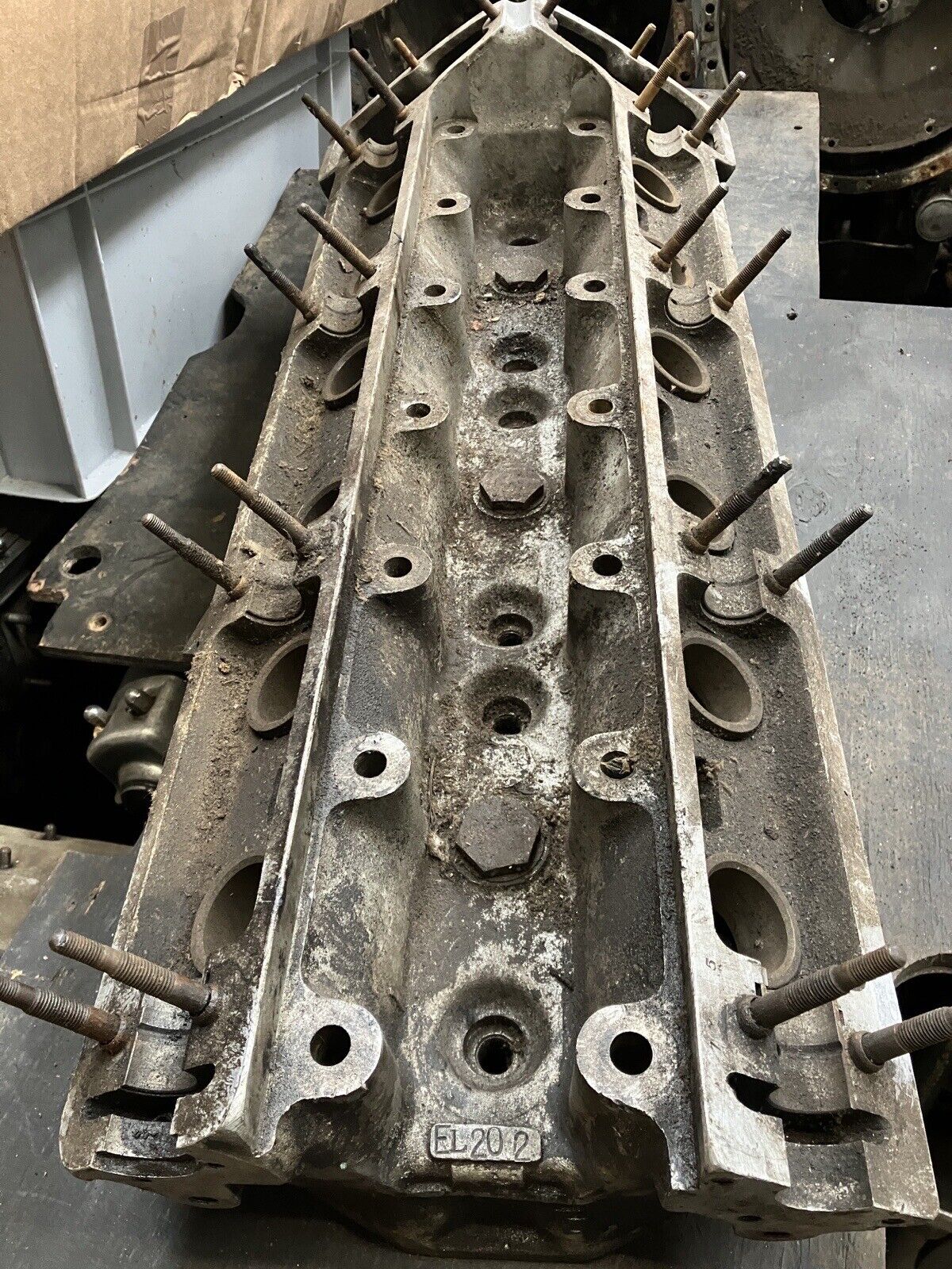 Jaguar E-Type 4.2 Straight Port Cylinder Head - C26200