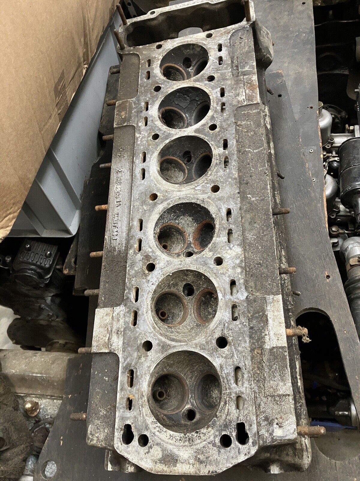 Jaguar E-Type 4.2 Straight Port Cylinder Head - C26200 3