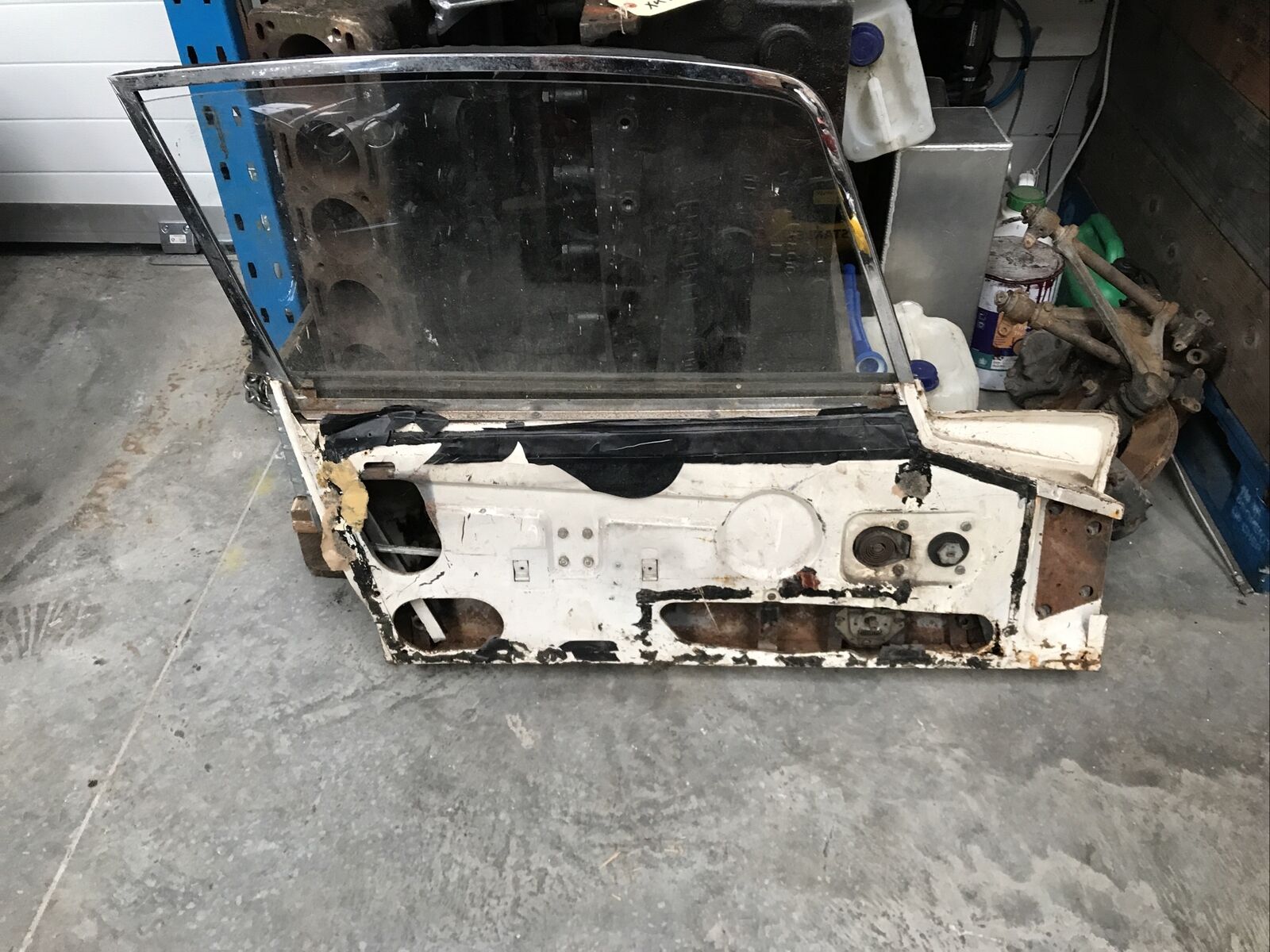 Jaguar E-Type S2 2+2 Left Hand Door_2
