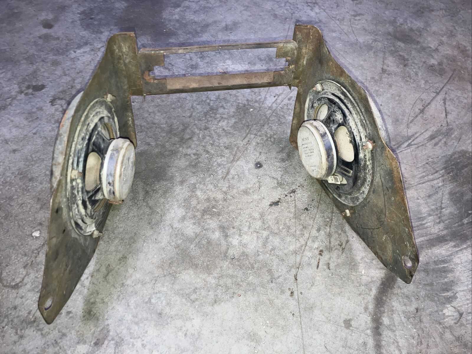 Jaguar E-Type S2 4.2 Radio Console_2
