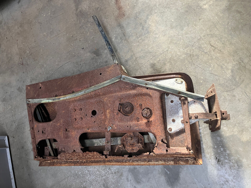 Jaguar E-Type S2 Roadster Left Hand Door_2
