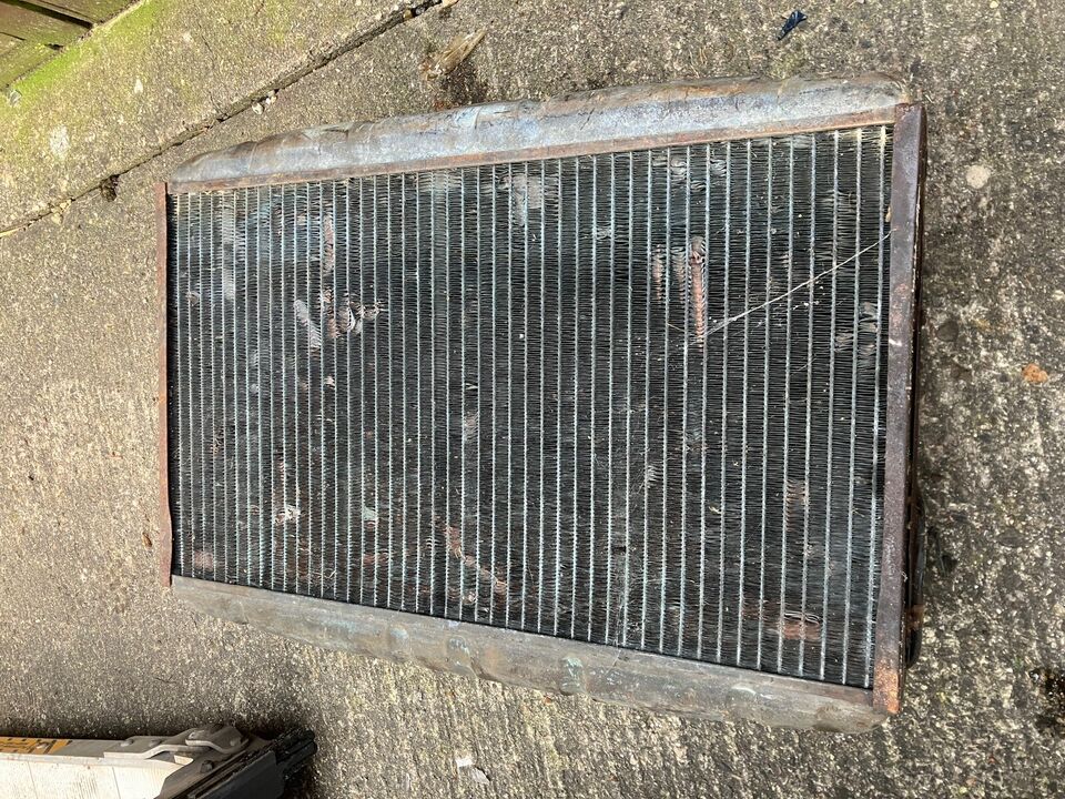 Jaguar E-Type V12 Radiator Assembly