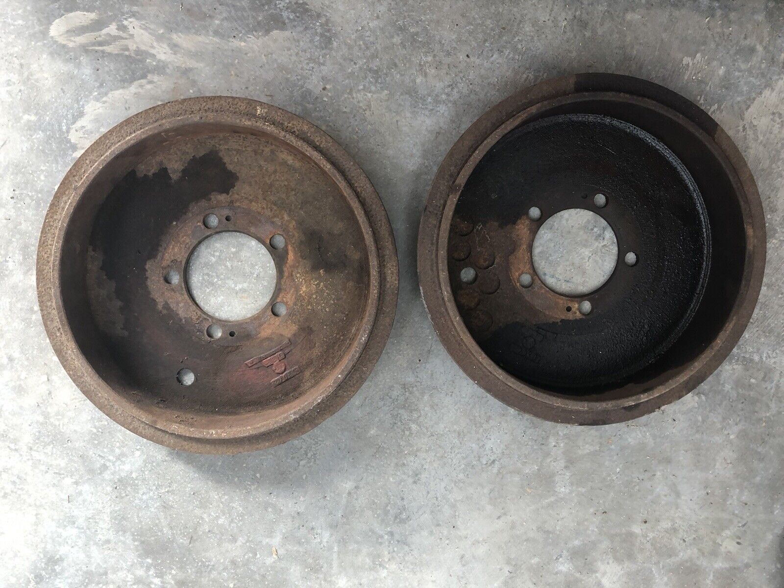 Jaguar XK120 - XK140 Steel Wheel Brake Drums (Pair)_2