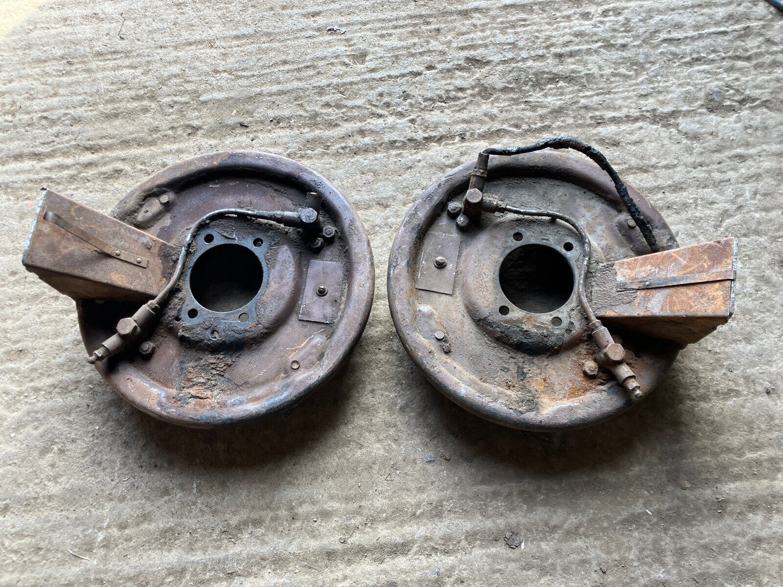 Jaguar XK120 Brake Backing Plates ‘Early Style’ (Pair)