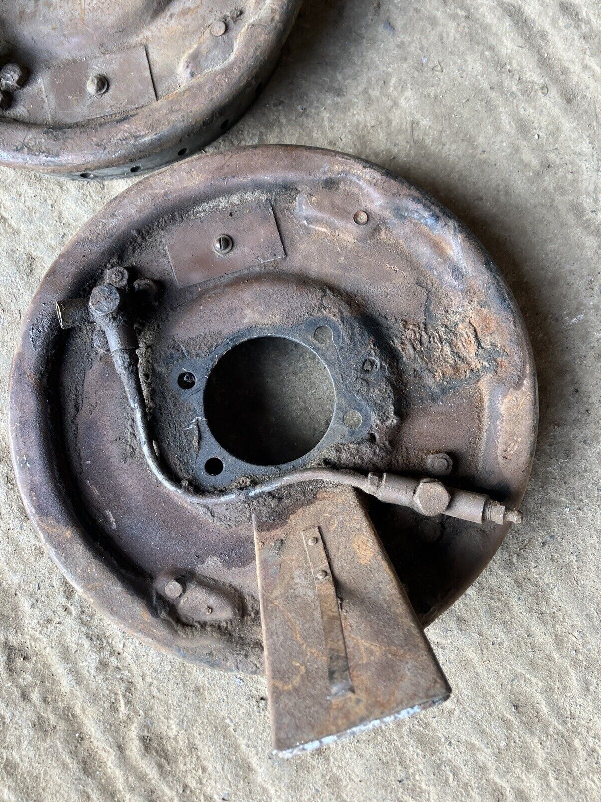 Jaguar XK120 Brake Backing Plates ‘Early Style’ (Pair)_5