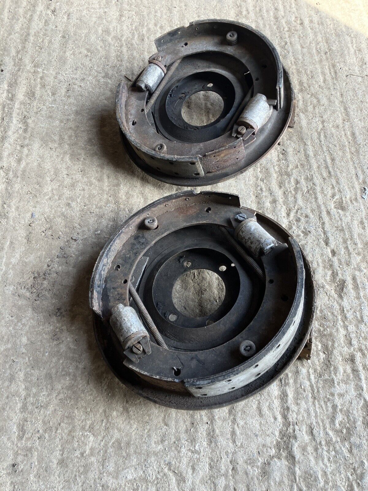 Jaguar XK120 Brake Backing Plates ‘Early Style’ (Pair)_7